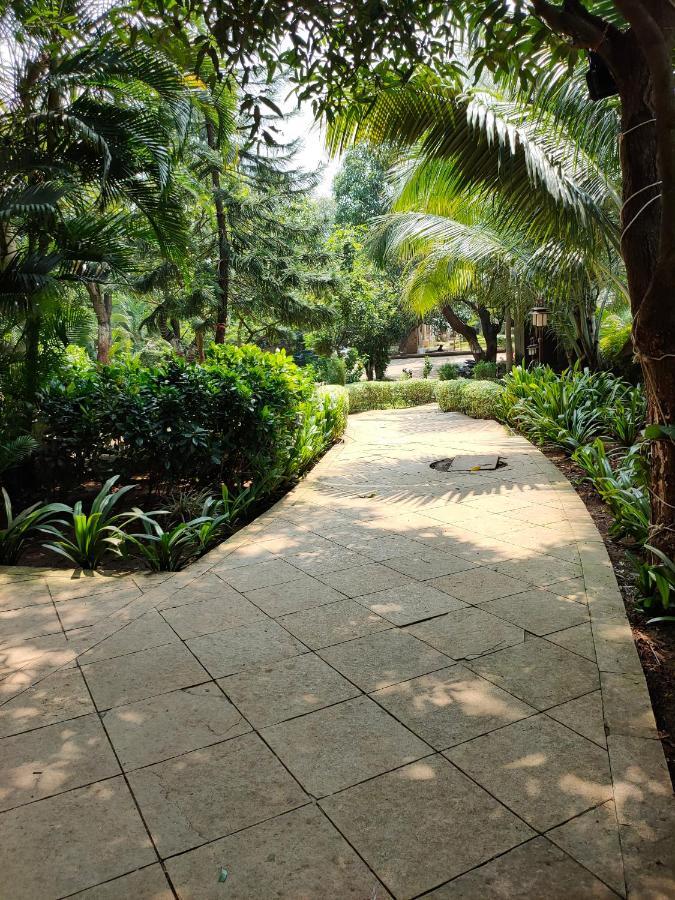 Silverador Resort Thane Exterior foto