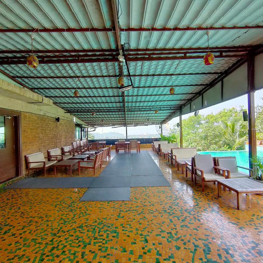 Silverador Resort Thane Exterior foto